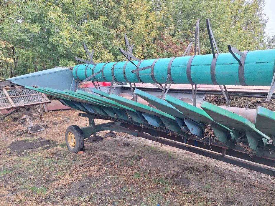 Продам жатку до комбайна массей фергюсон разом з ліфтерами