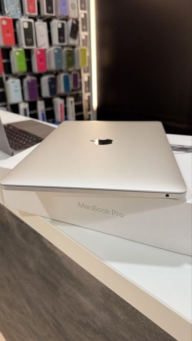 Macbook Pro 13 2020 256 Gb i5 8 Gb Silver