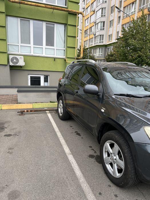 Продам Toyota RAV4