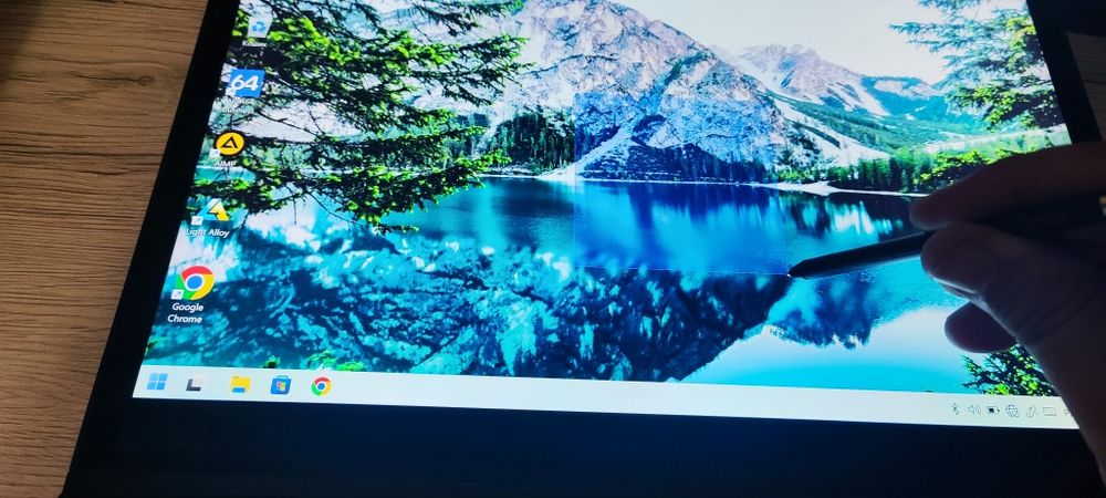 Lenovo Yoga x1-3Gen. i7-7го/Nvme 256Gb/ОЗУ 16Gb/Hd Graphics 620-2Gb