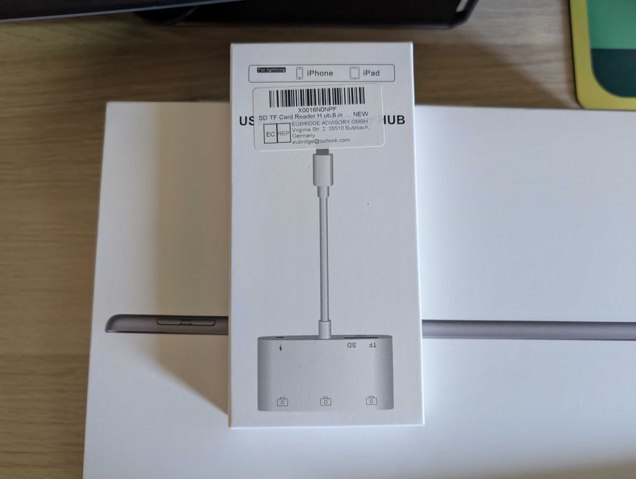 Apple iPad cinzento sideral 64 GB Wi-Fi c/ capa, teclado, caneta e hub