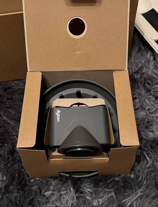 Фени dyson(різні кольори і моделі)