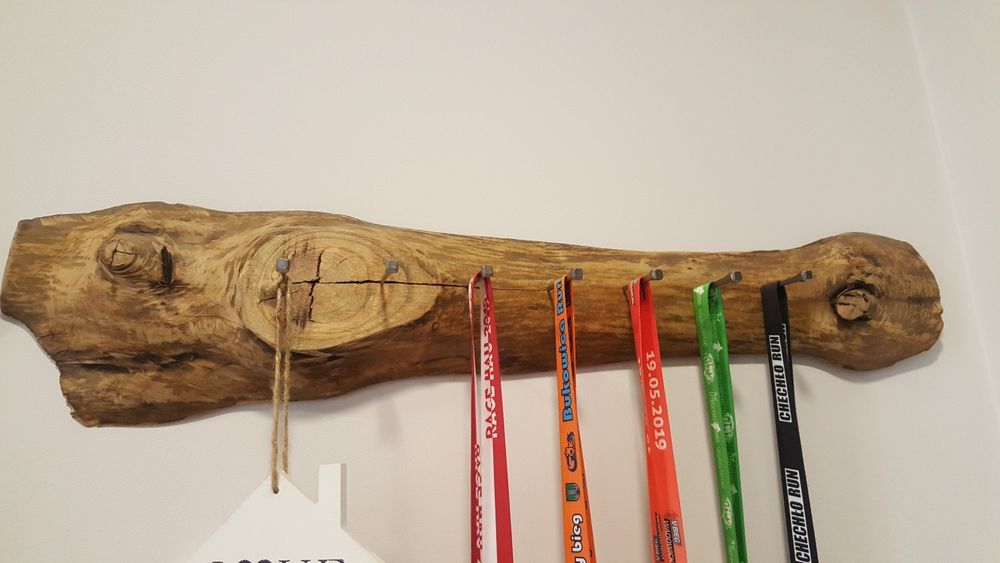 Wieszak na medale deska handmade