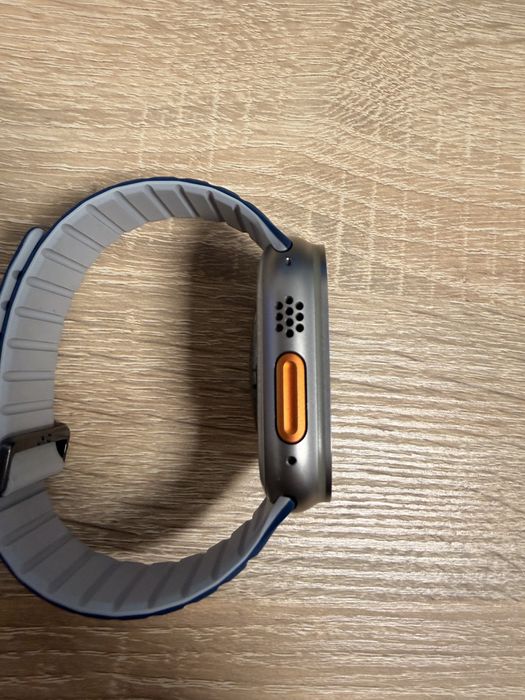 Apple Watch Ultra 2 з крутими якісними ремінцями