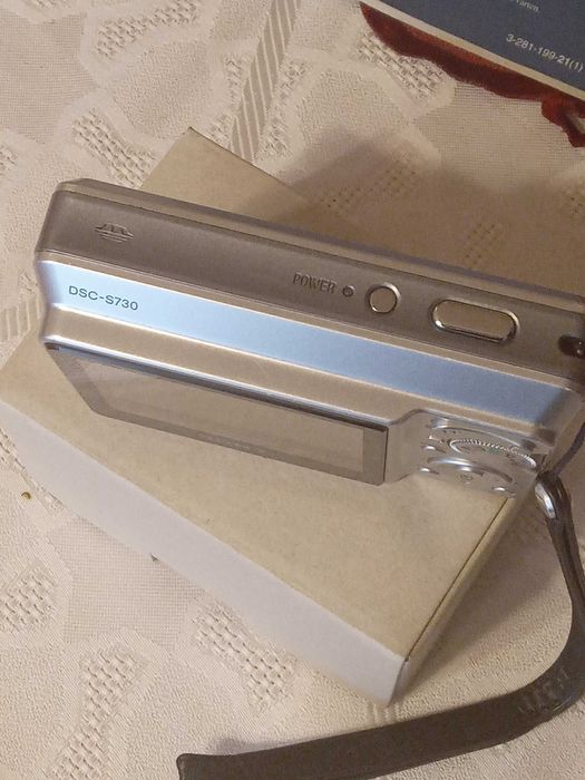 Sony Cyber-shot DSC-S730