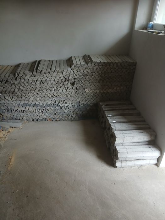 Listwy dystansowe/podkłady pod zbrojenia