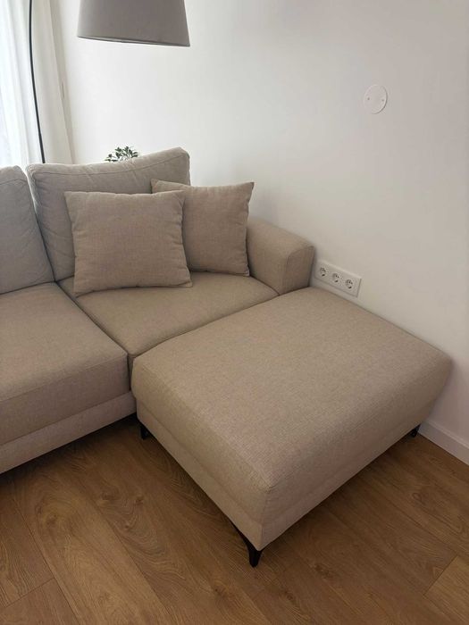 Sofá com puff modular