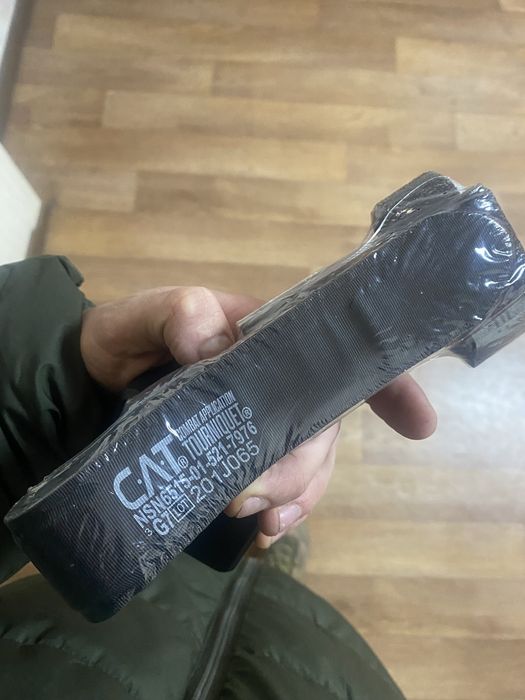 Турнікети Cat  нові  12 шт