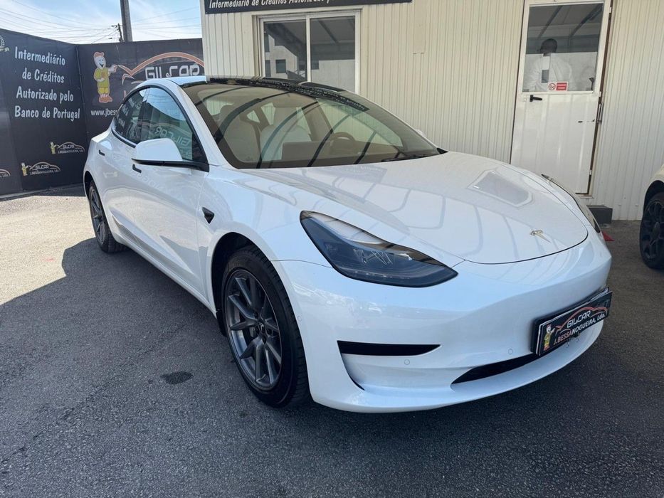 Tesla Model 3 Standard Range Plus RWD