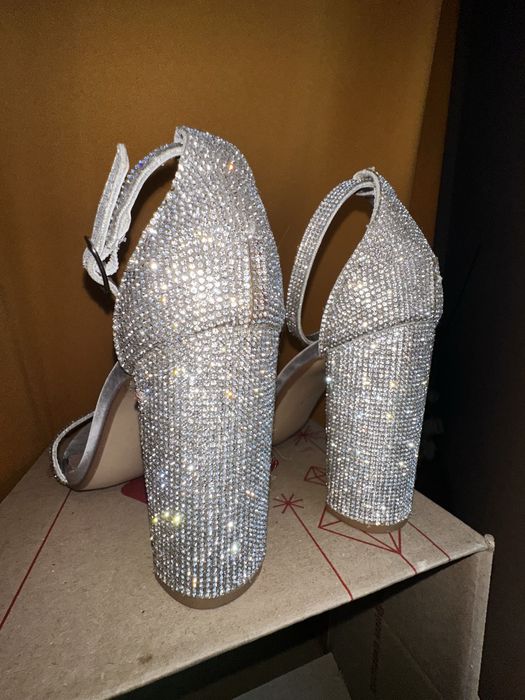 Босоножки  Steve Madden,стразы,каблук,38р
