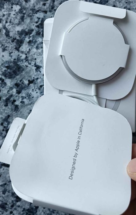 Cargador iPhone novo sem usar