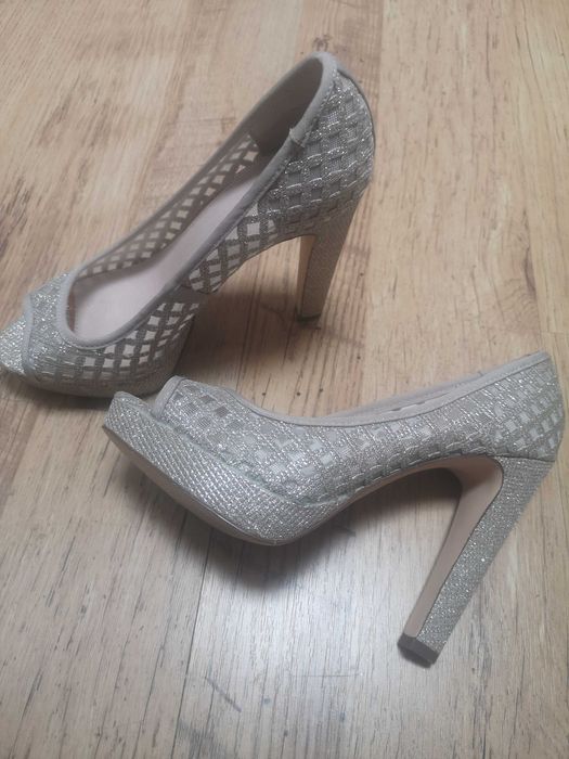 Buty letnie ażurowe38