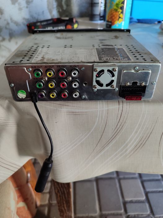 Продам автомагнитолу SHUTTLE SDUM 7060