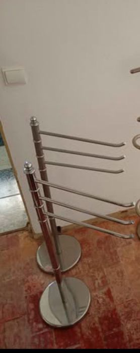 Cabides  Toalheiros