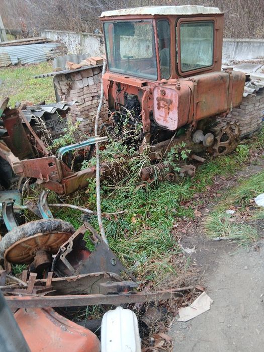 Запасні частини до трактора дт 75