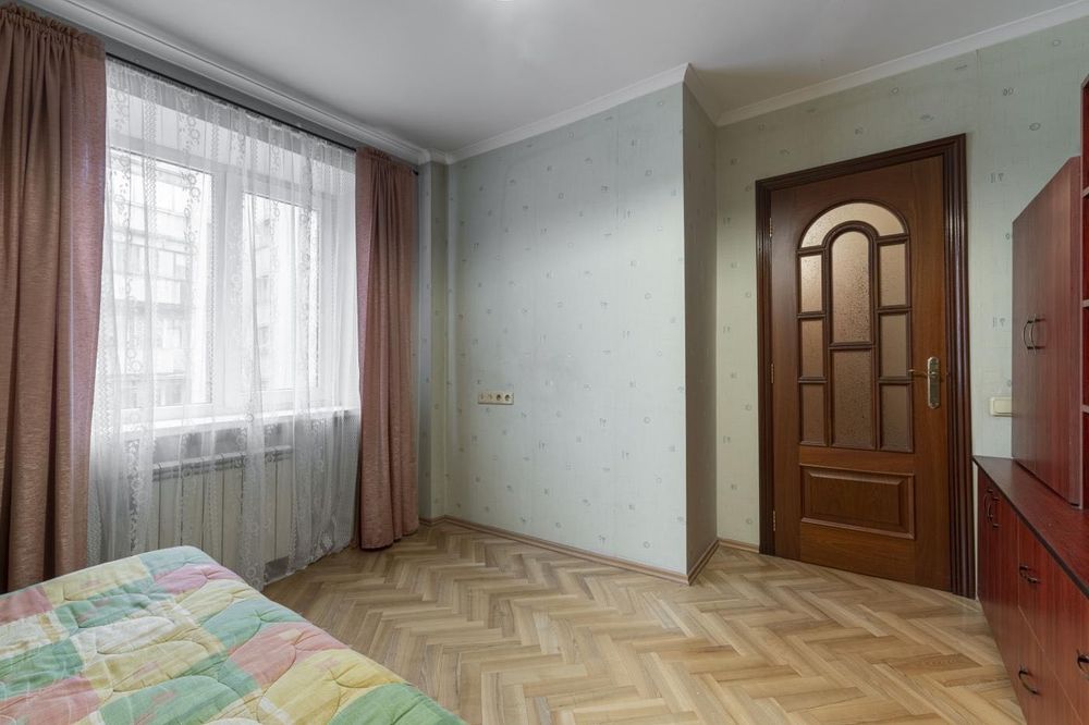Продаж 3к квартири Київ, Верховинна 87 (метро Житомирська)