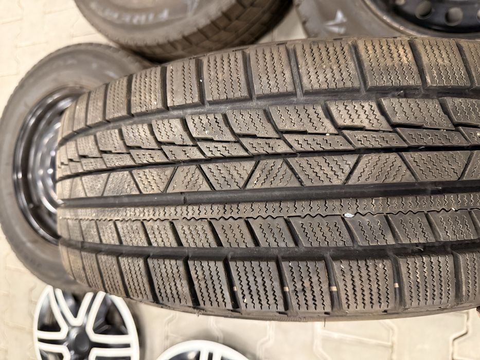 Opony zimowe z felgami 205/65/R15