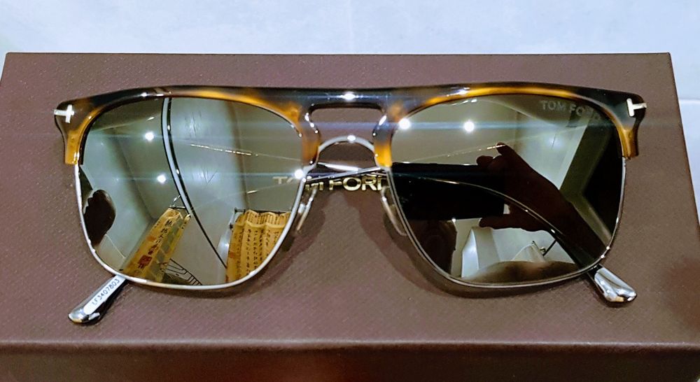 Солнцезащитные очки Tom Ford