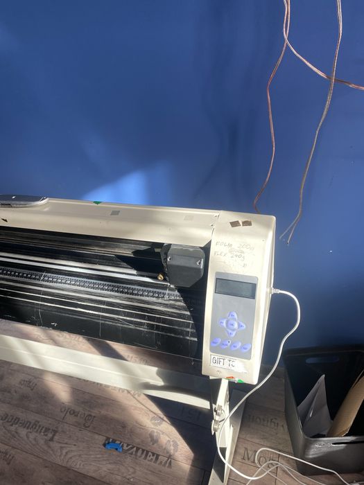 Ploter tnący redsail roland rs 1360c  reklama drukarka