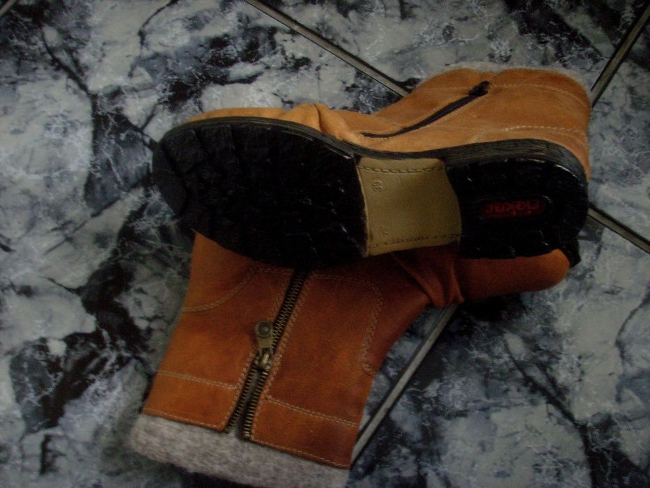 Oryginalne ocieplane damskie buty firmy Rieker rozm. 39