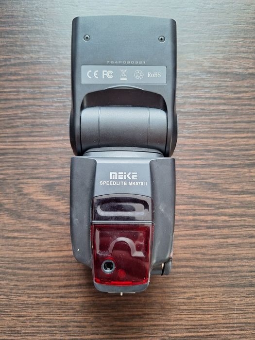 Новая!!! ФотоВспышка УНЕВЕРСАЛЬНАЯ meike mk 570ll