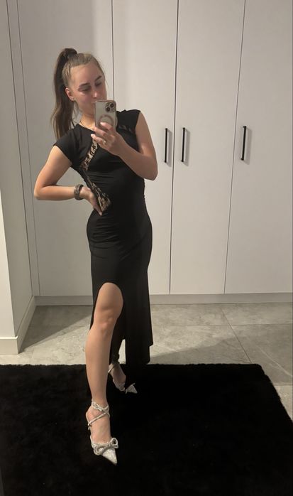 Czarna dluga sukienka