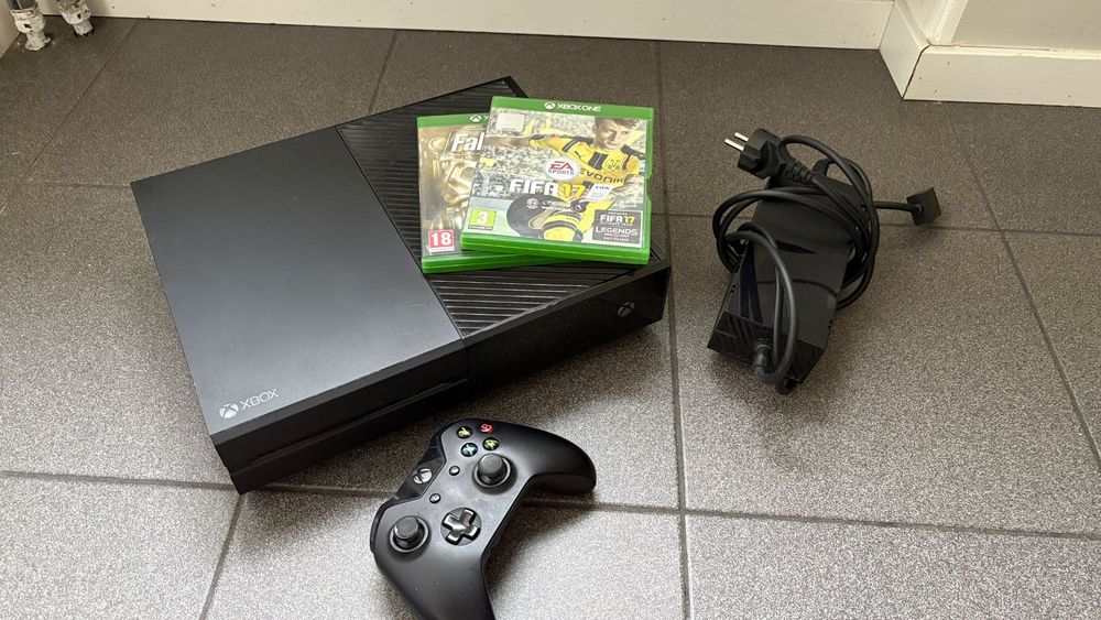 Игровая приставка Xbox One FAT