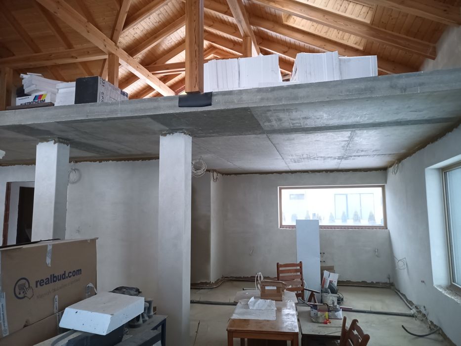 Tynki maszynowe cementowo wapienne, gipsowe, gliniane