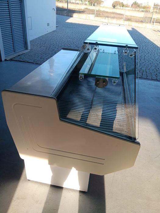 Vitrina refrigerada de charcutaria 1,5 m