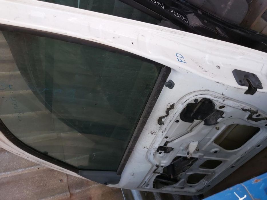 Porta Direita Renault Kangoo vidro manual amolgada