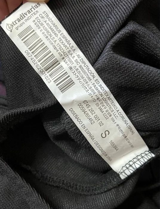 Body preto com fecho da Stradivarius