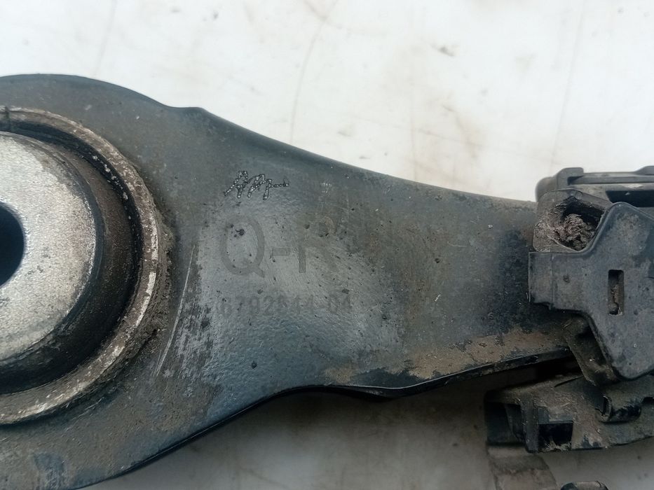 Braço de suspensão trás direito BMW 1 (F20)