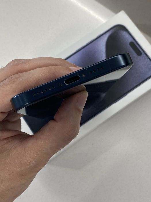 Iphone 15 Pro Max 256GB com caixa muito bom estado azul titanium
