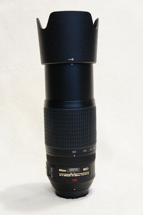 Nikon 70-300 mm f4,5-5,6 G VR  Ідеал!