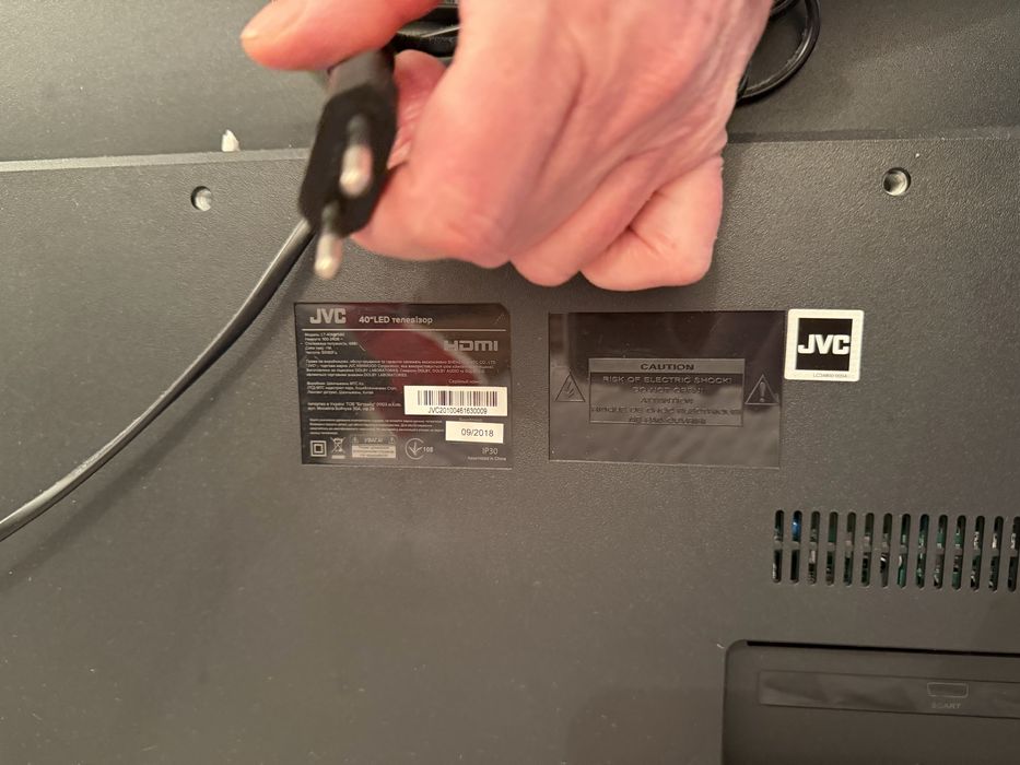 Продам телевизор JVC 40