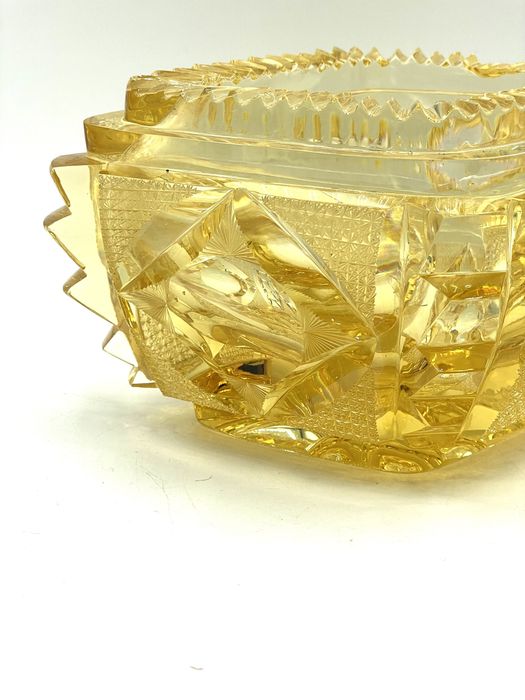 Vaso taça cristal facetado desenhada por Aimo Okkolin