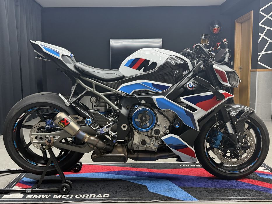 M1000r akrapovic