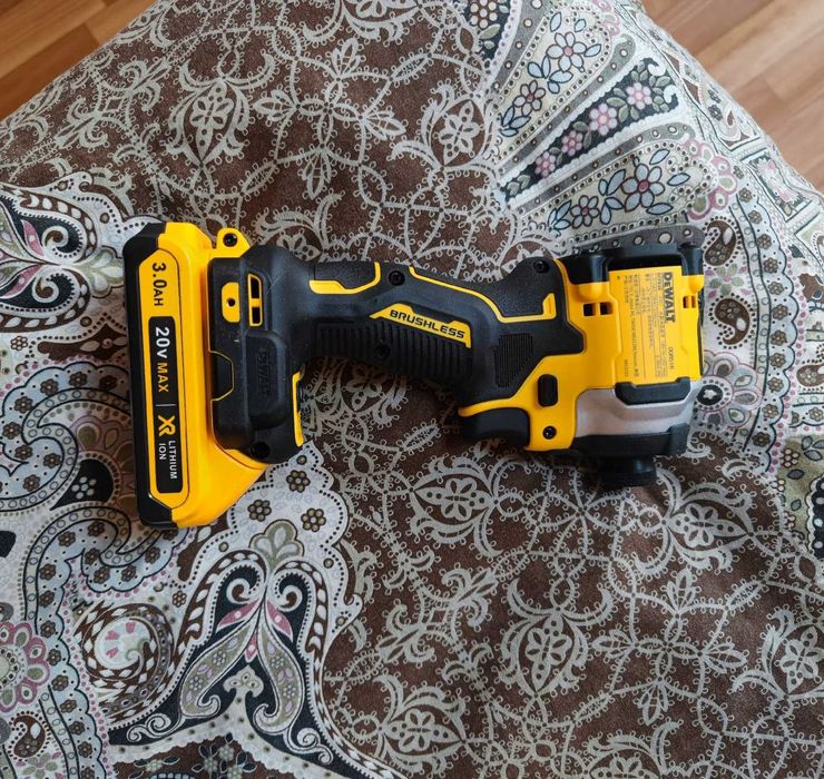 Безщітковий імпакт - шуруповерт DEWALT ударний DCF850B ATOMIC 18V MAX