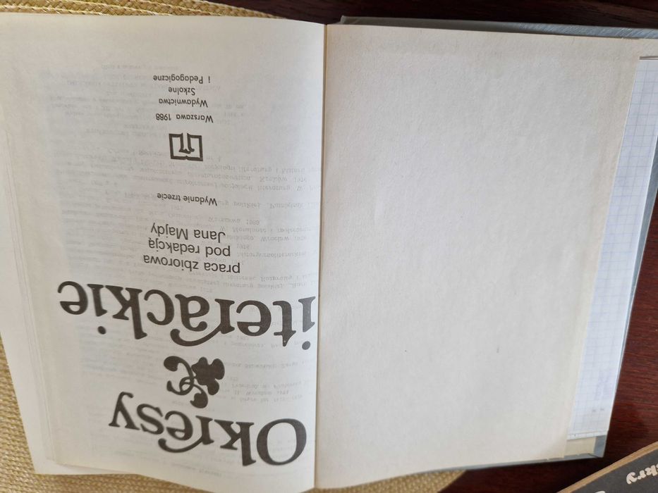 Praca zbiorowa pod redakcją Jana Majdy Okresy literackie