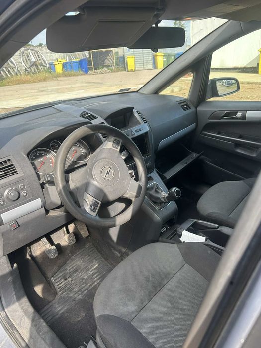 2008 Opel Zafira B 1.8 Z163 / Na części