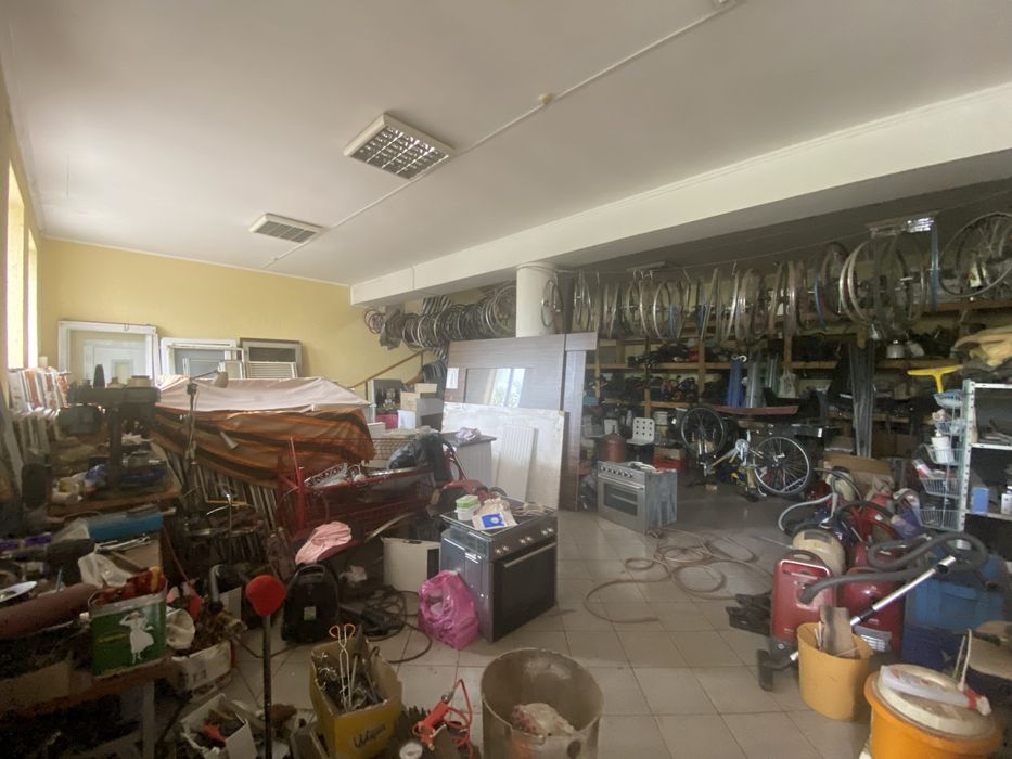 Продаж комерційного приміщення на оптовому