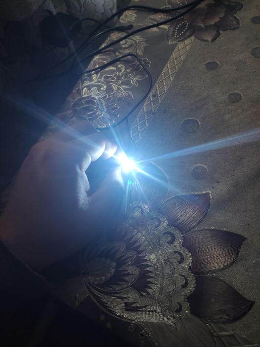 Белые Светодиоды  (соломеннаяшляпа)5мм,3 в 9гр. яркие ,есть прямые уль