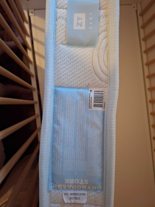 Berço lacado a branco