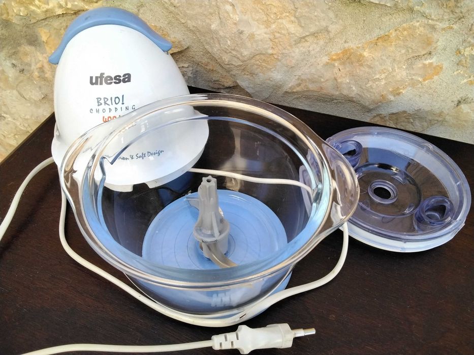 Máquina de sumos e picadora