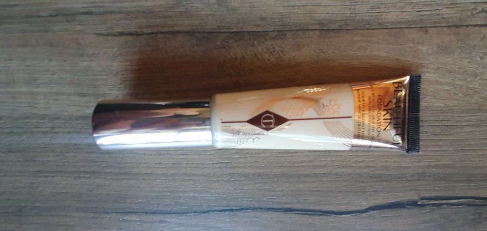 Charlotte tilbury podkład