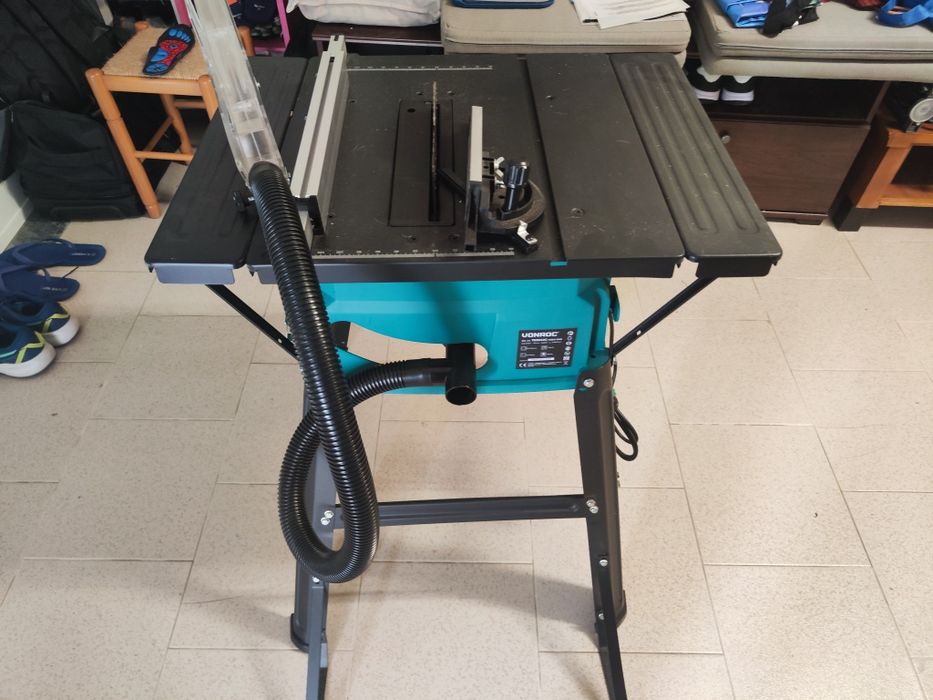 Serra de mesa Vonroc 1500W - 210mm | Incl. lâmina