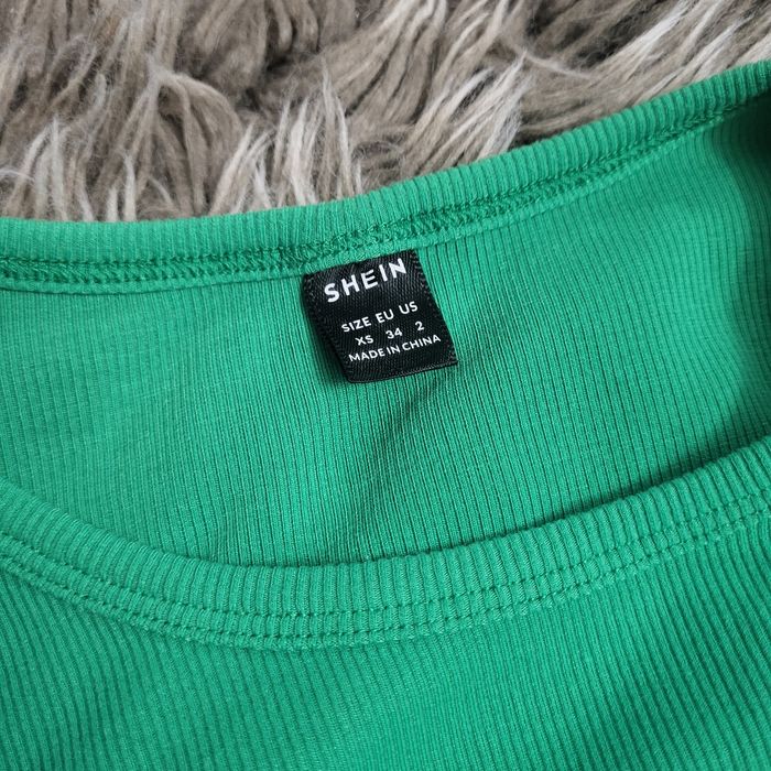 Zielony top damski krótka koszulka w prążki bluzka na lato Shein XS 34