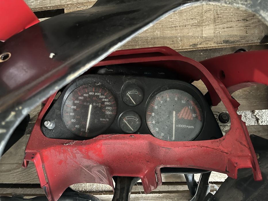 Carrnagens honda cbr1000f 2001