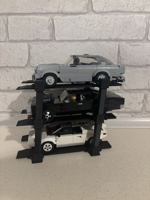 Stojak na 3 auta z serii LEGO Speed Champions