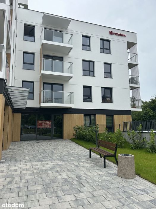 Nowoczesny lokal na parterze z witryną